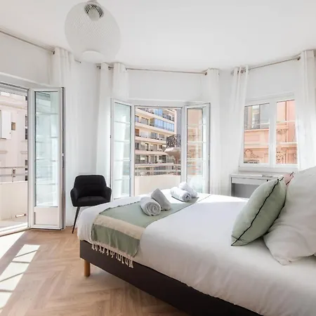 Appartement 3-br In The Golden Square *