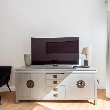 3-br In The Golden Square Cannes