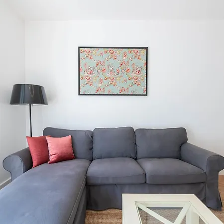 3-br In The Golden Square *