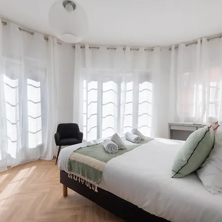 3-br In The Golden Square * Cannes